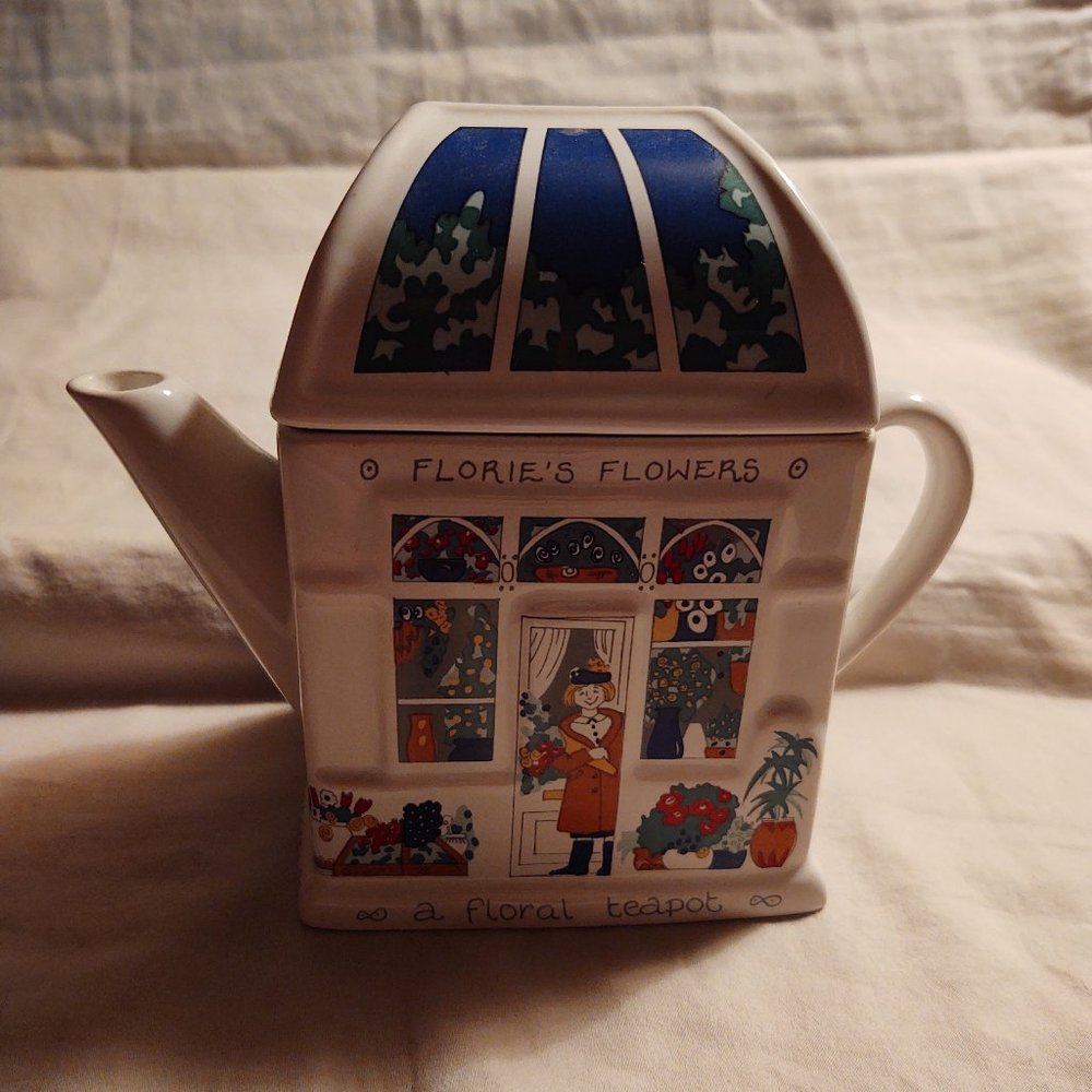 Vintage Wade England Decorative Teapot